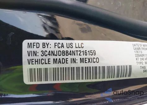 2022 Jeep Compass Latitude 4X4 z USA, uszkodzony, nr VIN 3C4NJDBB4NT216159